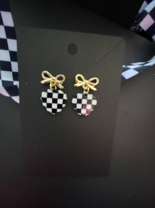 Checkered Heart Bow