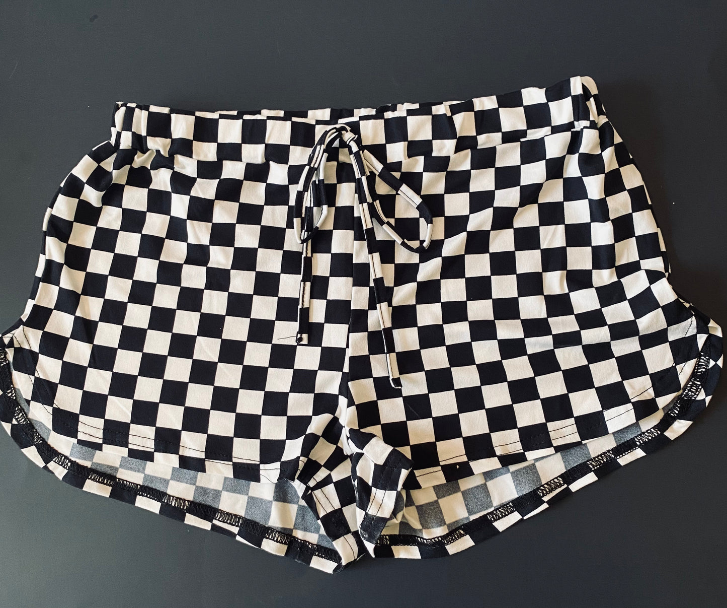 Checkered Dolphin hem short