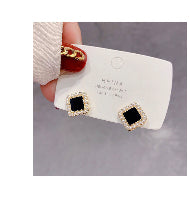 Square Petite Pearl edged earrings