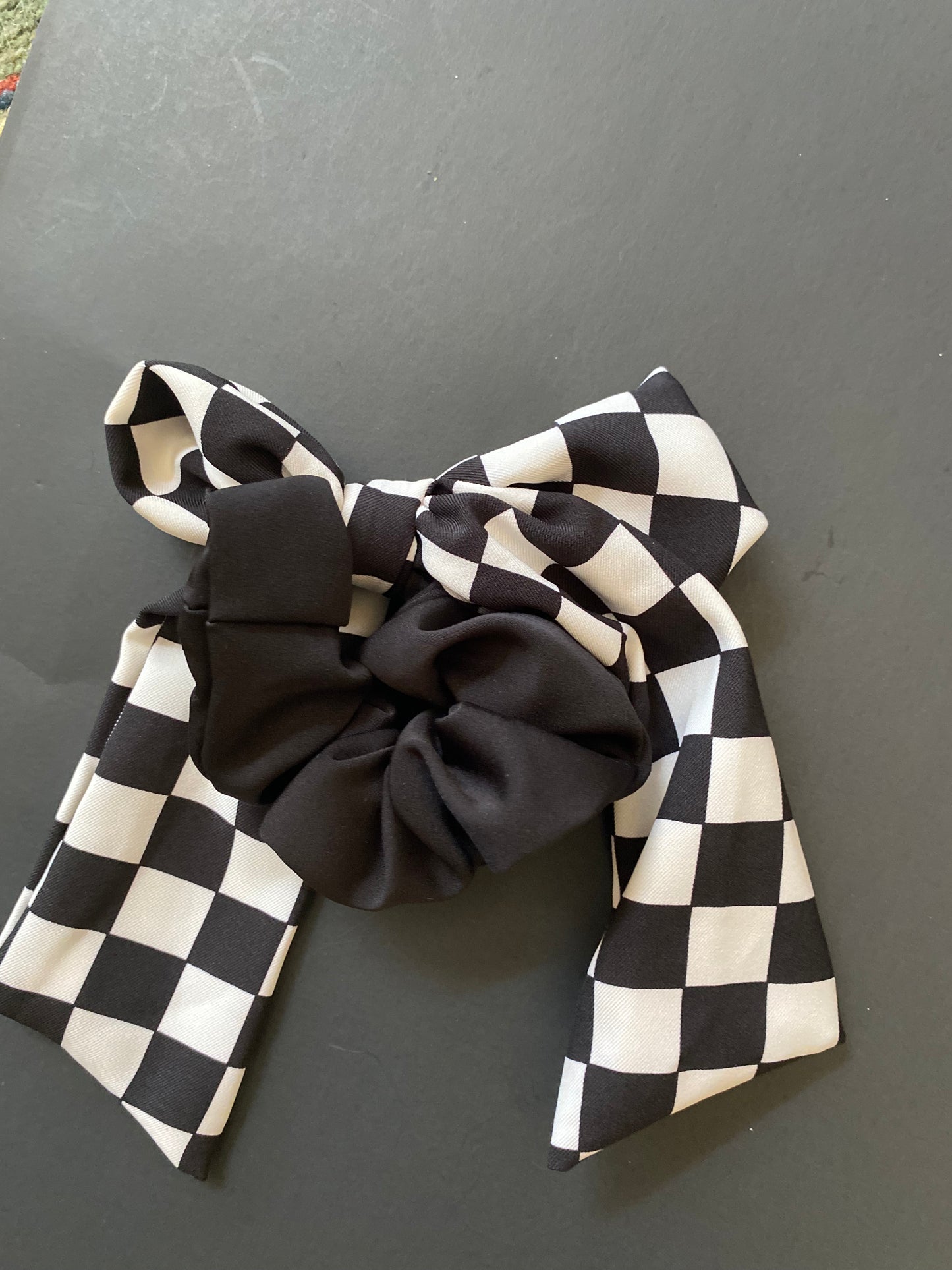 Scrunchie Checkered Bow