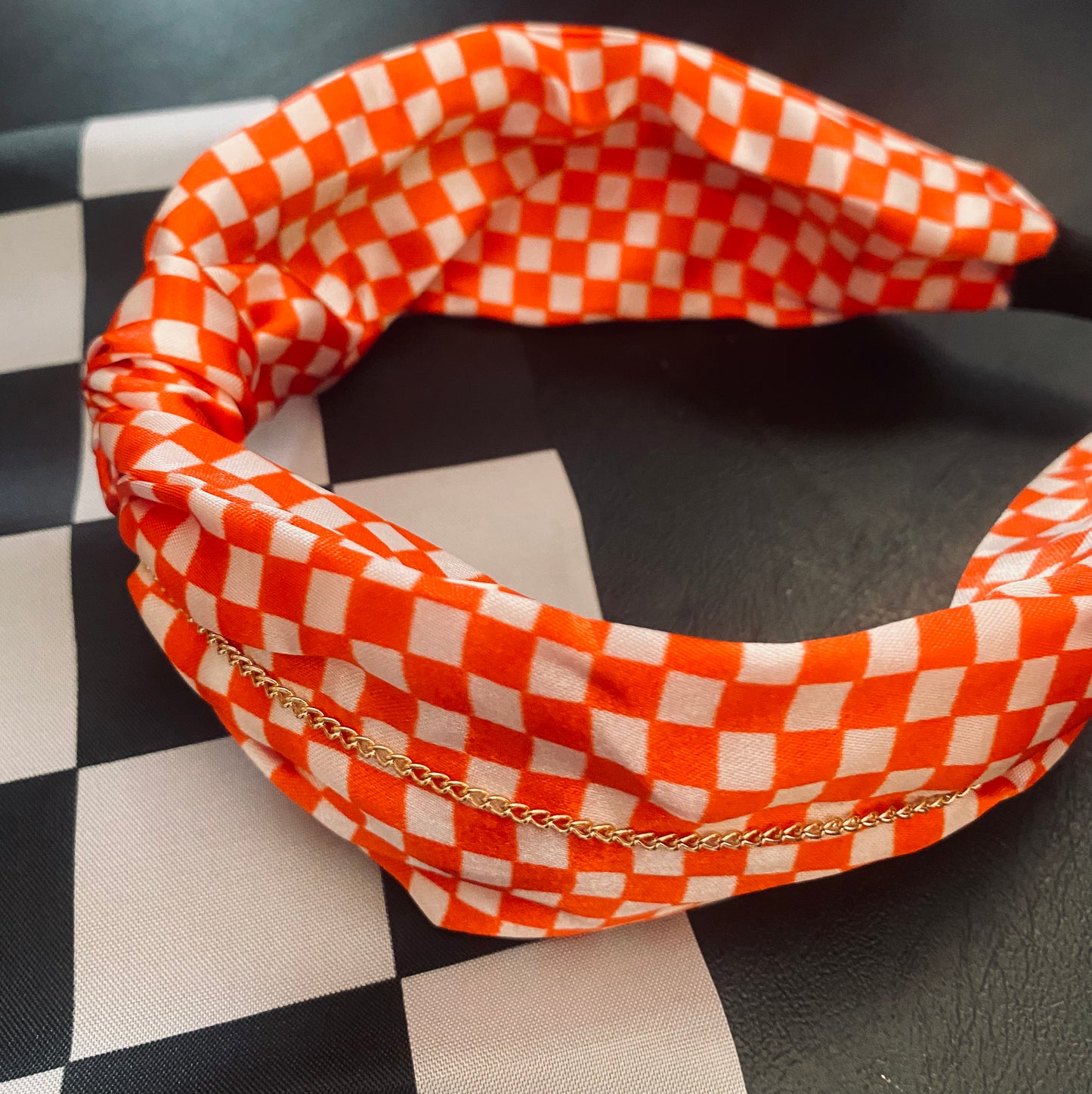 Checkered headband with petite gold chain