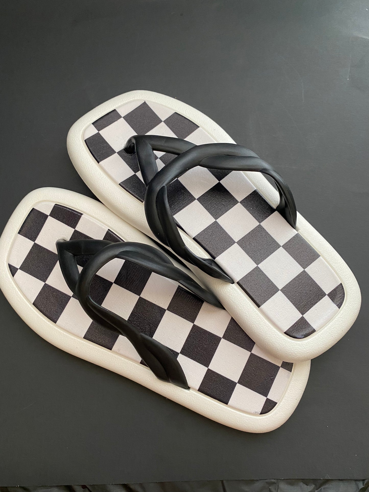 Criss Cross Flip Flop