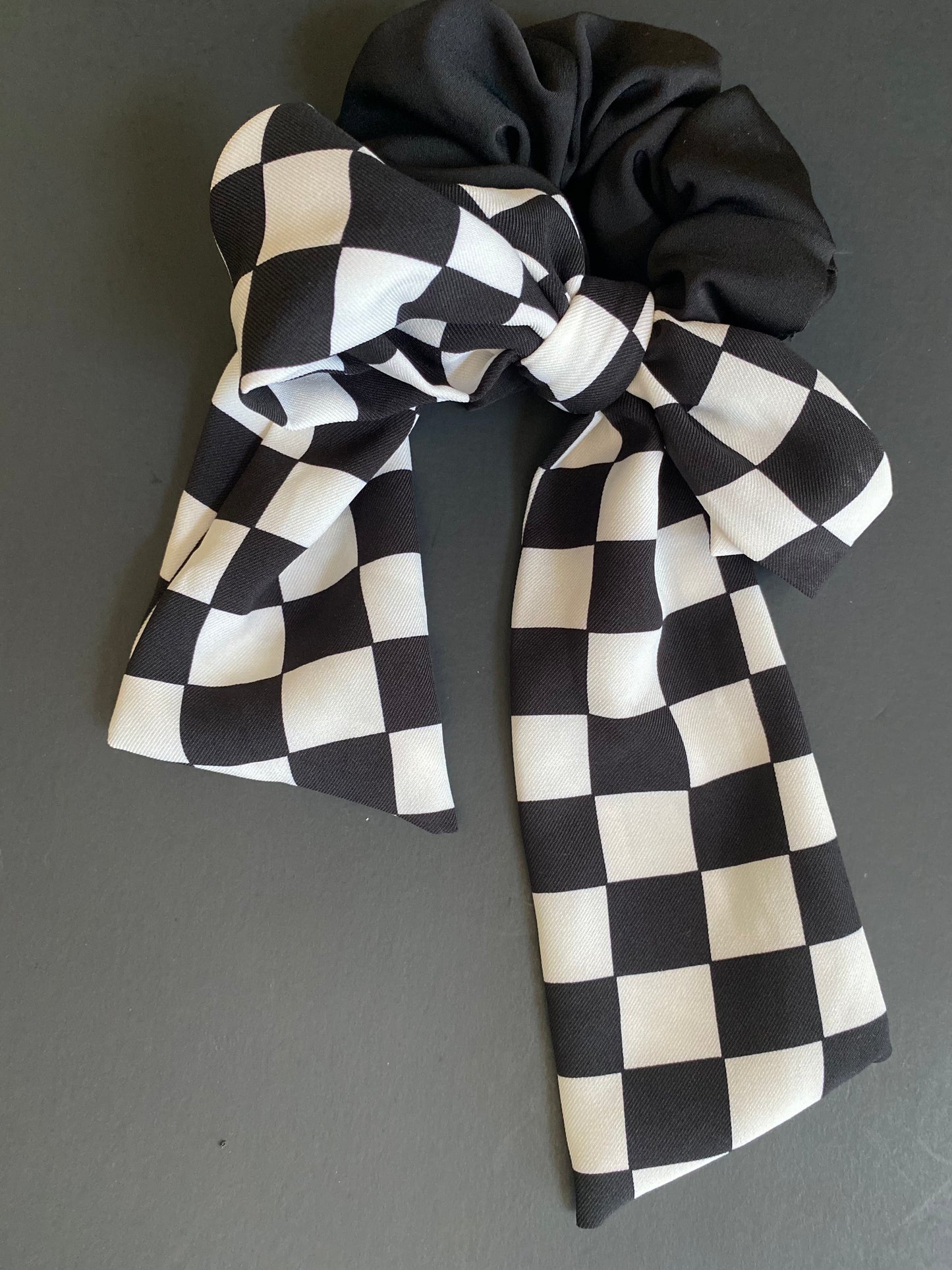 Scrunchie Checkered Bow